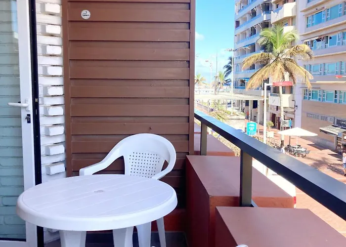 Sagasta Beachfront Balcony By Canary365